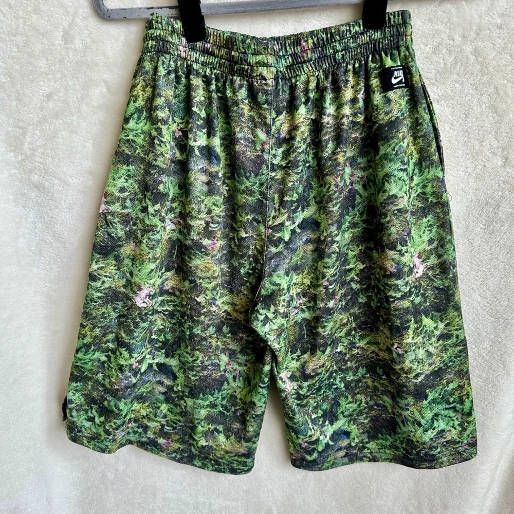 Nike SB Skateboarding Forest Camo Print Shorts Youth XL Boys Girls Skate